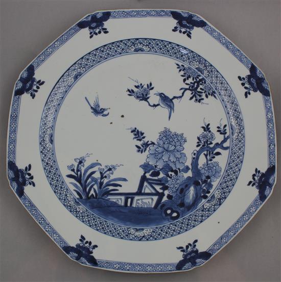 A Chinese export blue and white octagonal dish, Qianlong period, 36cm